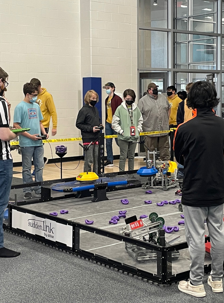 Whirlwind Robotics Hosts Fundraiser Tournament