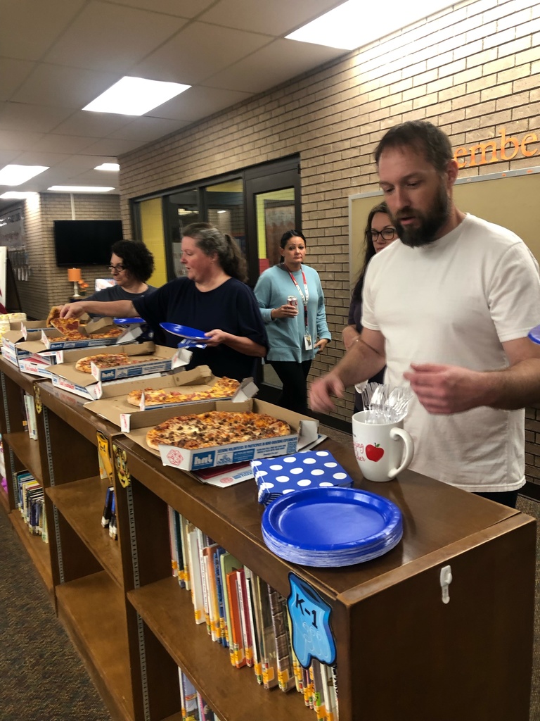 teachers eating
